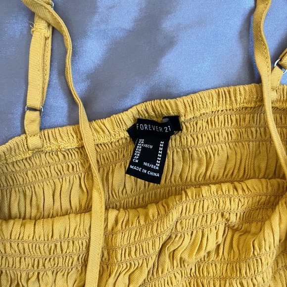 Yellow skirt set - Picture 4 of 4